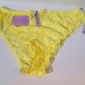 Savage X Fenty Lace Yellow Panty